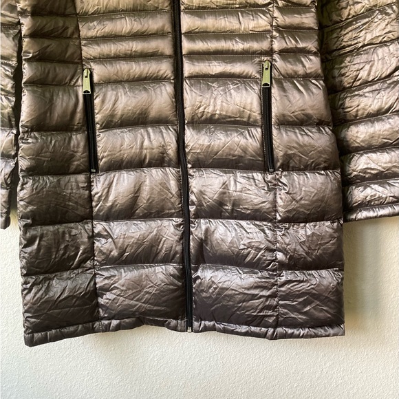 New Andrew Marc Grey Silver Nylon Polyester Duck Down Hooded Puffer Coat size M - Picture 3 of 14